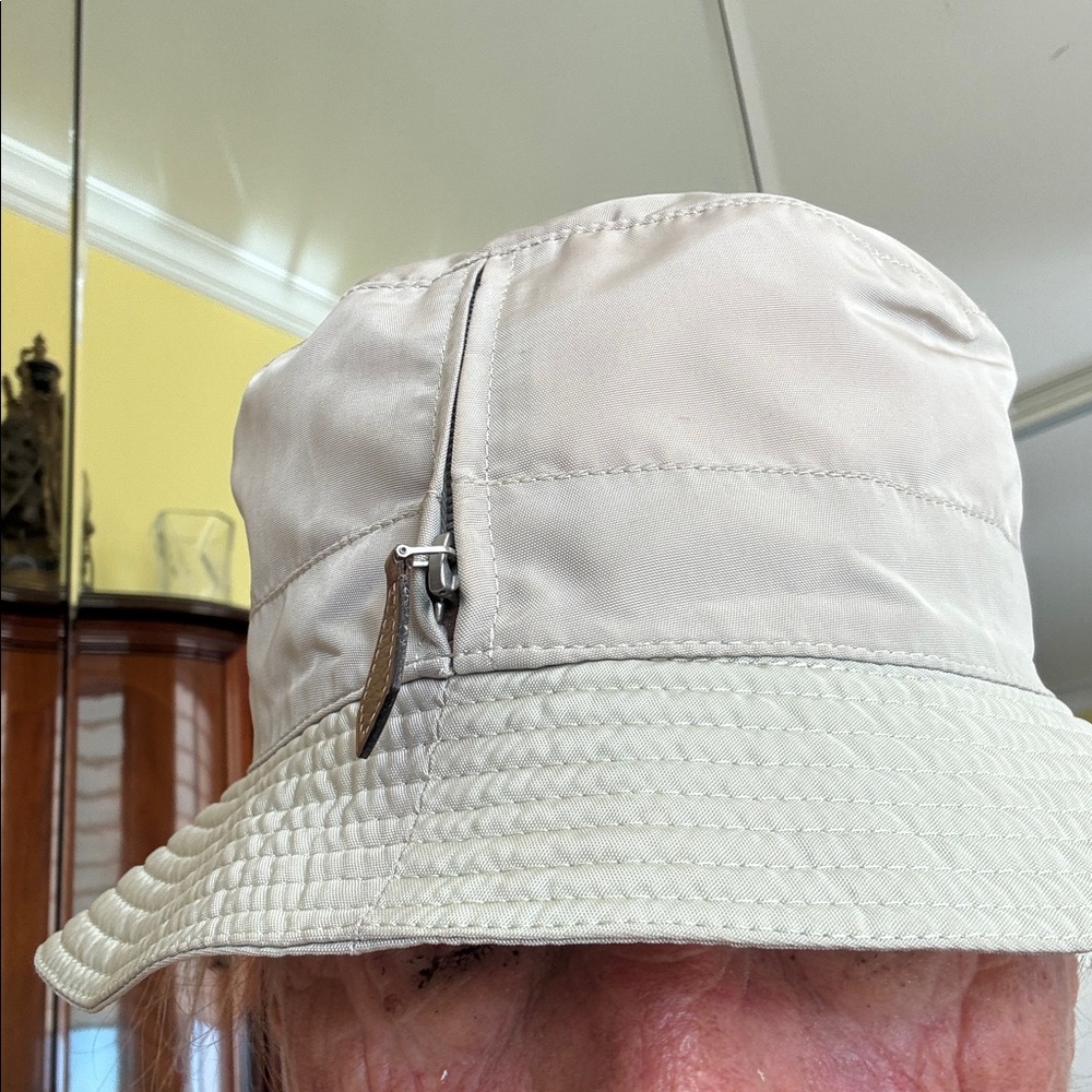 Hermes Cream Bucket Hat with Peach Lining - Picture 8 of 8